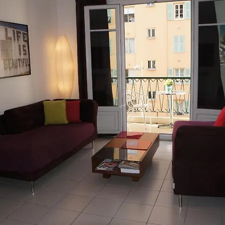 T3 Climatise Entre Et Centre Appartement